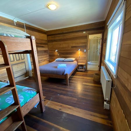 Hostal Compass Del Sur Puerto Varas Bagian luar foto