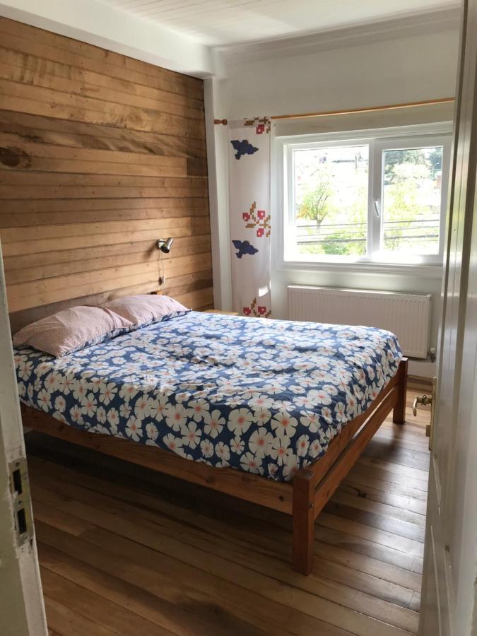 Hostal Compass Del Sur Puerto Varas Bagian luar foto