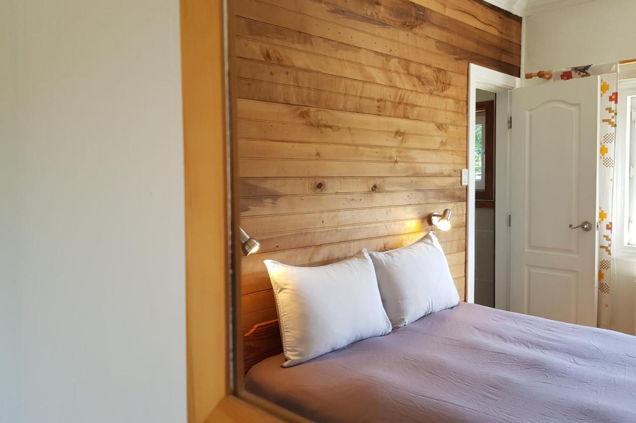 Hostal Compass Del Sur Puerto Varas Bagian luar foto