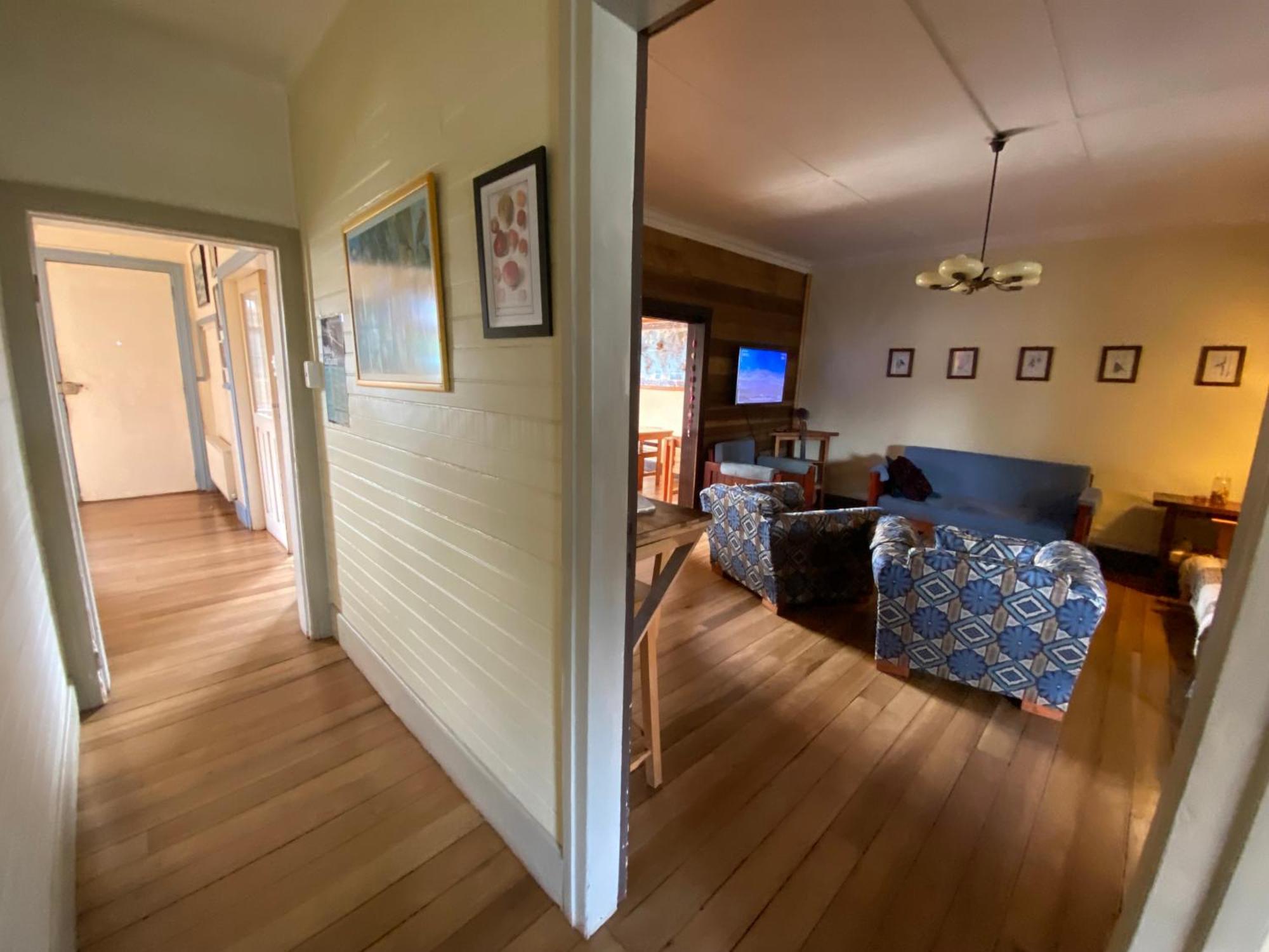 Hostal Compass Del Sur Puerto Varas Bagian luar foto