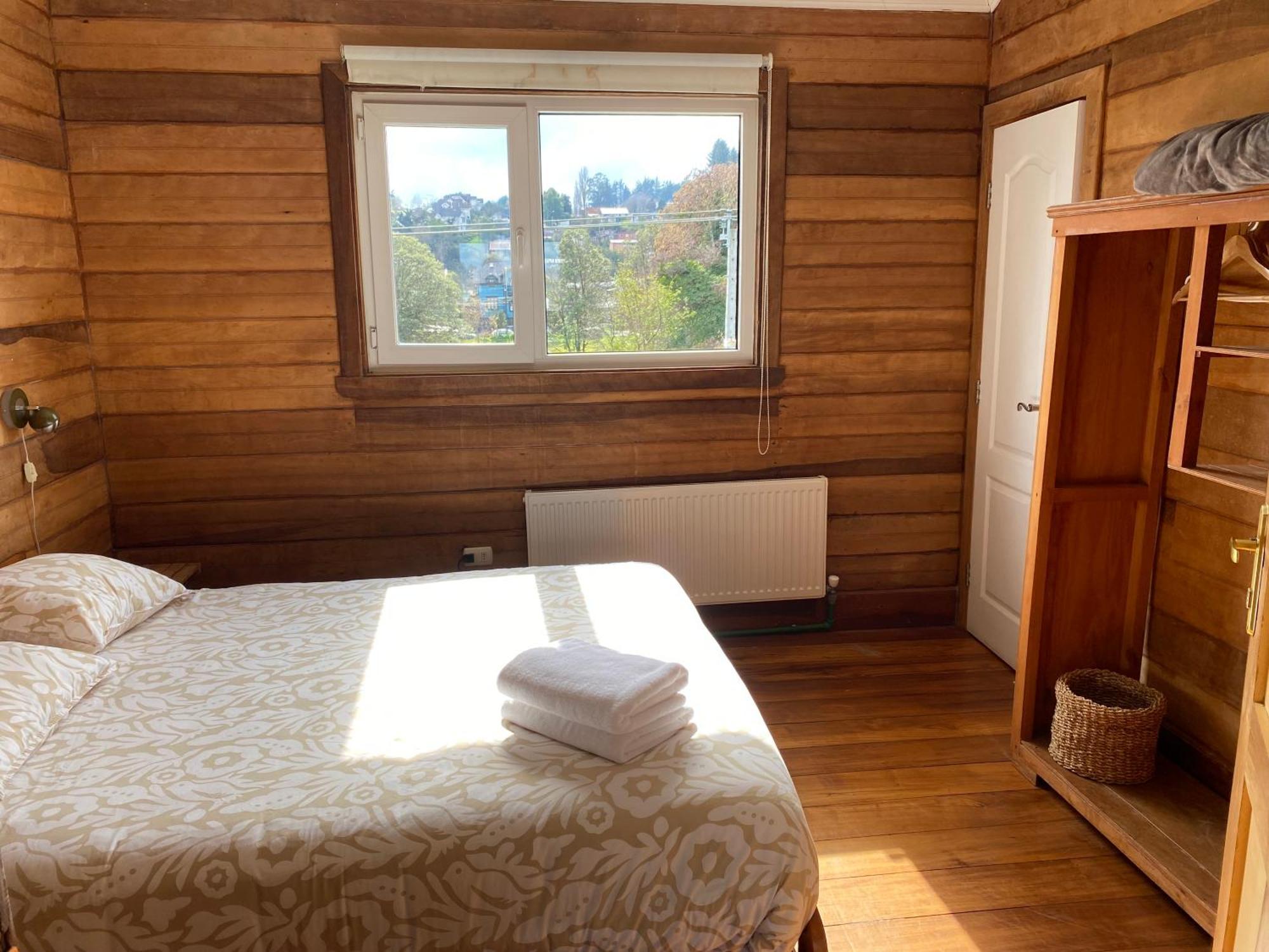 Hostal Compass Del Sur Puerto Varas Bagian luar foto