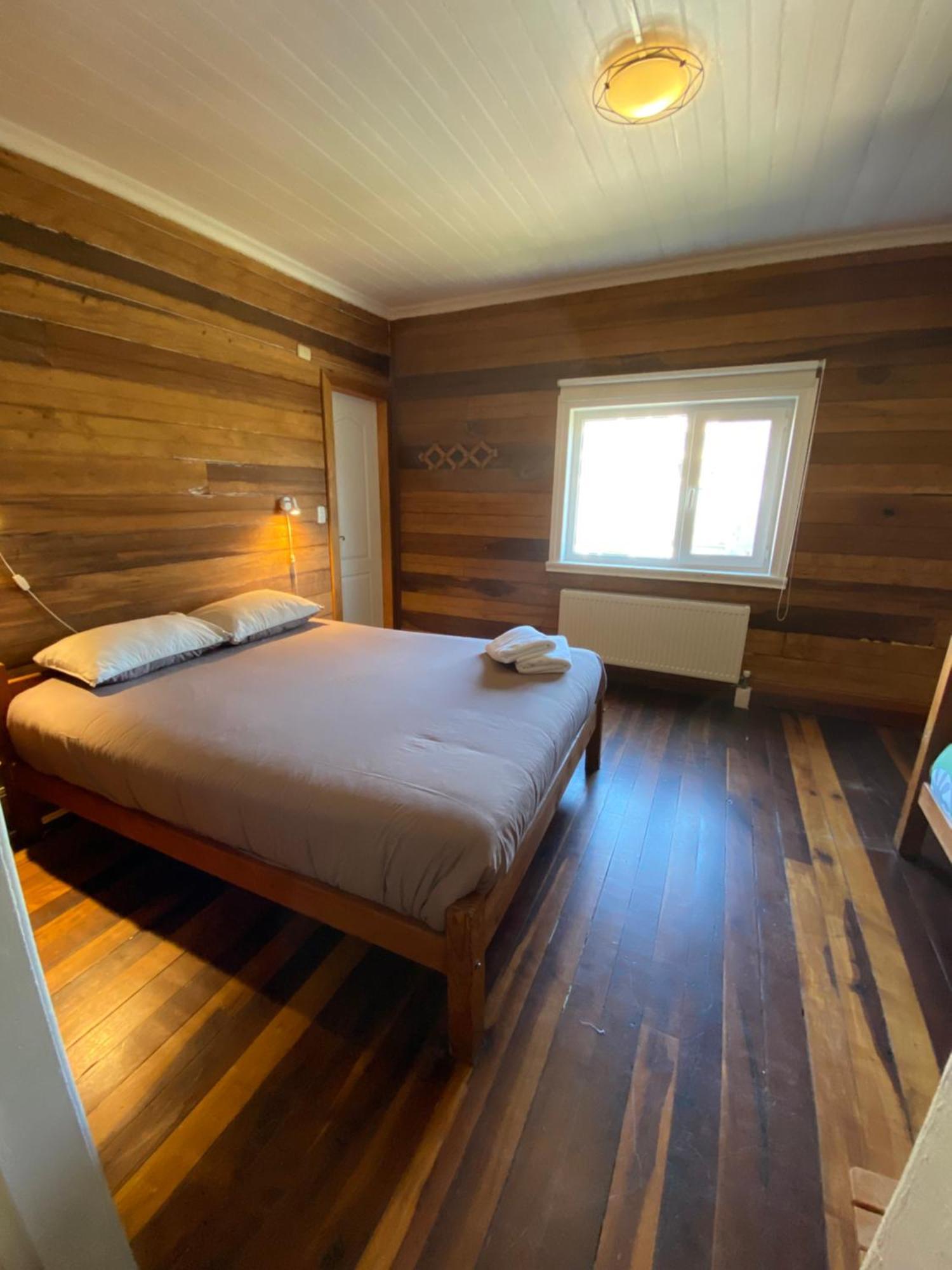 Hostal Compass Del Sur Puerto Varas Bagian luar foto