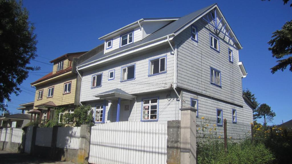 Hostal Compass Del Sur Puerto Varas Bagian luar foto