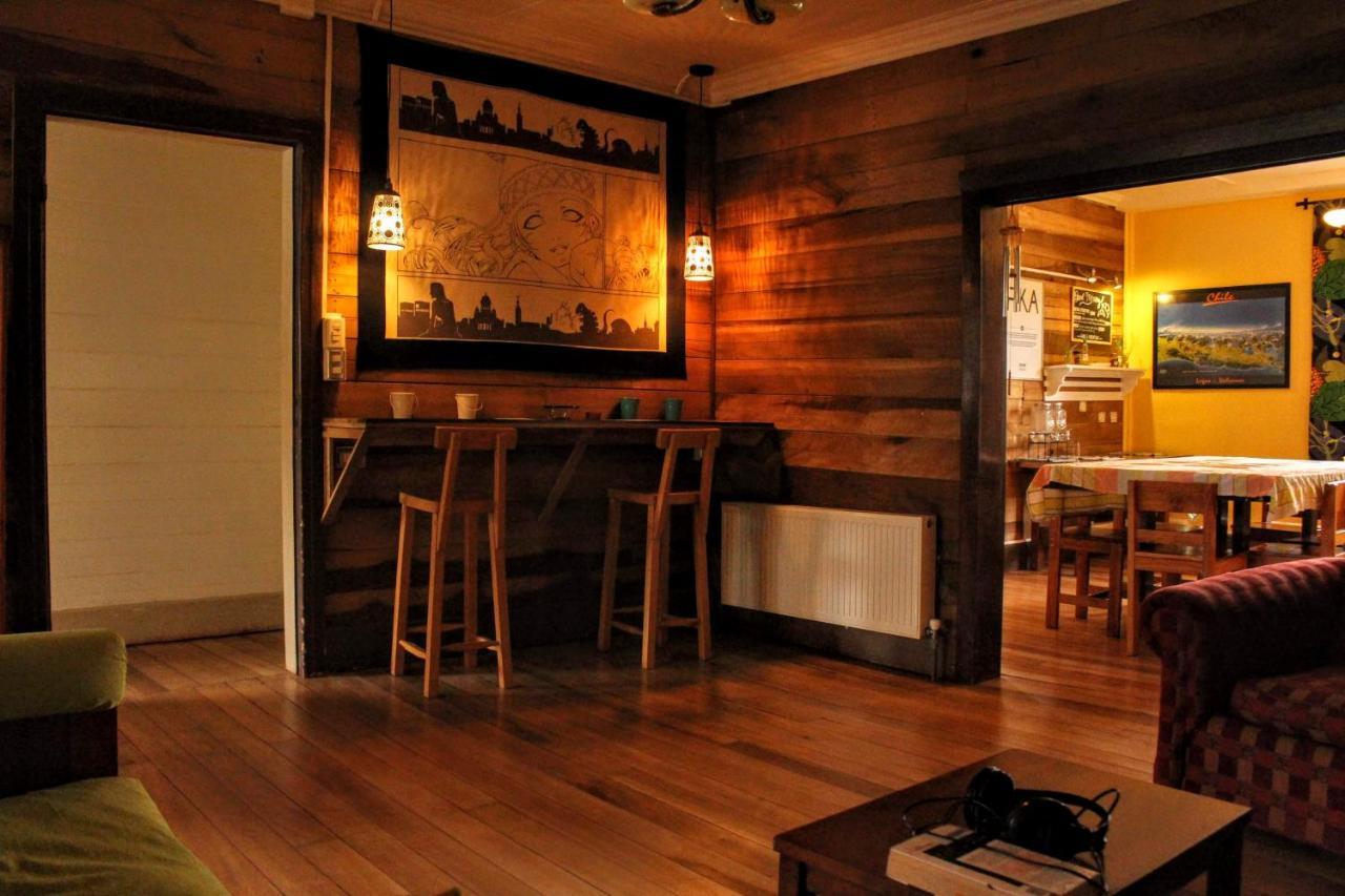 Hostal Compass Del Sur Puerto Varas Bagian luar foto