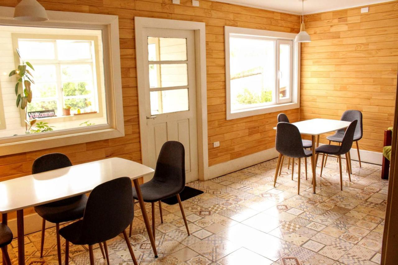 Hostal Compass Del Sur Puerto Varas Bagian luar foto