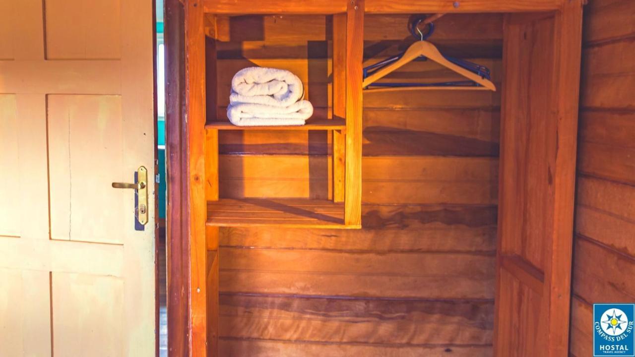 Hostal Compass Del Sur Puerto Varas Bagian luar foto